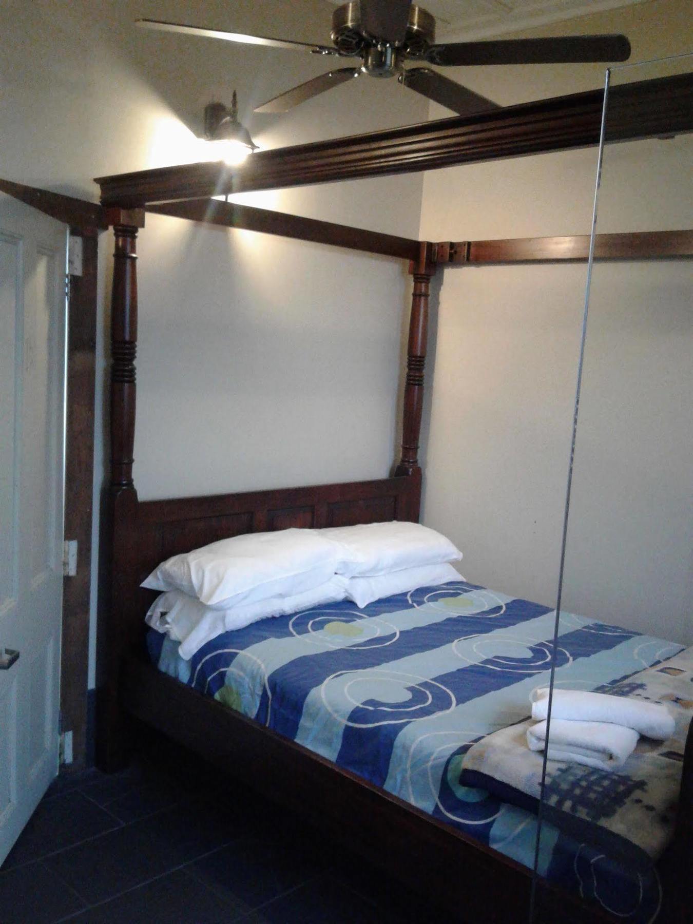 Shooters Saloon Hotel & Cabins 奥克兰 外观 照片