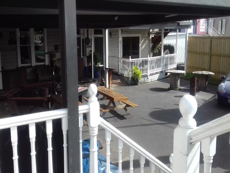 Shooters Saloon Hotel & Cabins 奥克兰 外观 照片