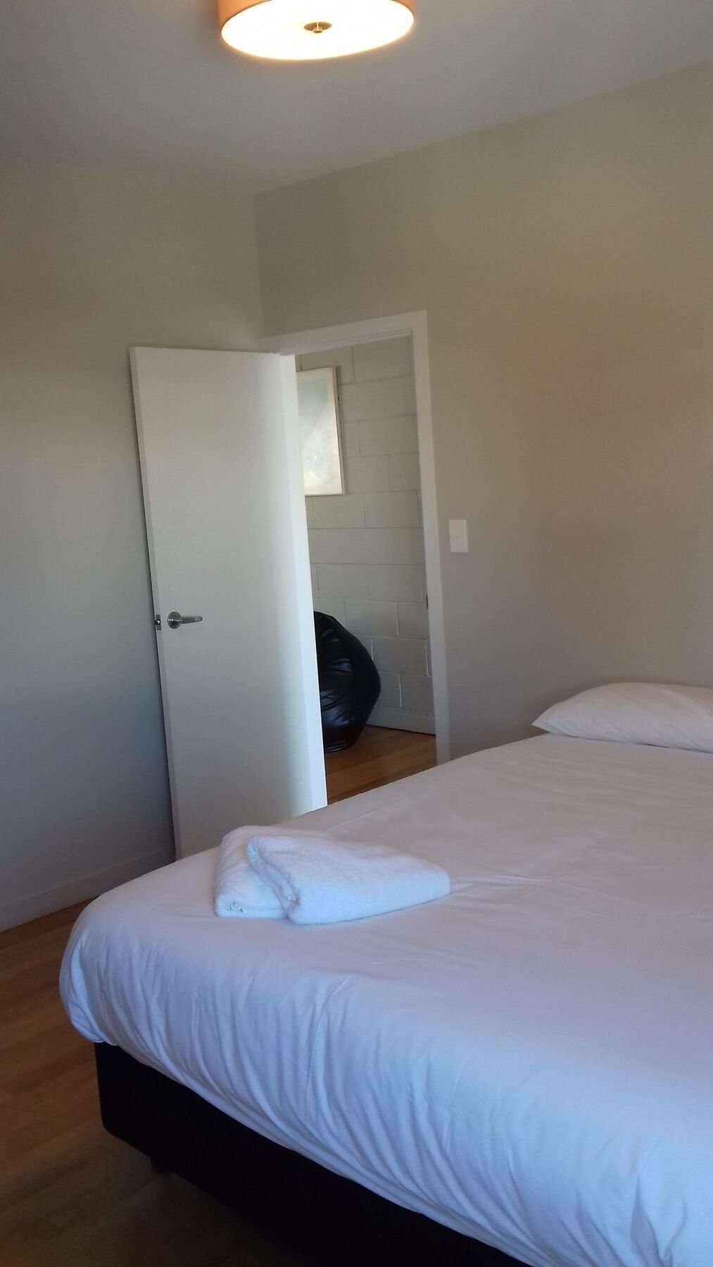 Shooters Saloon Hotel & Cabins 奥克兰 外观 照片