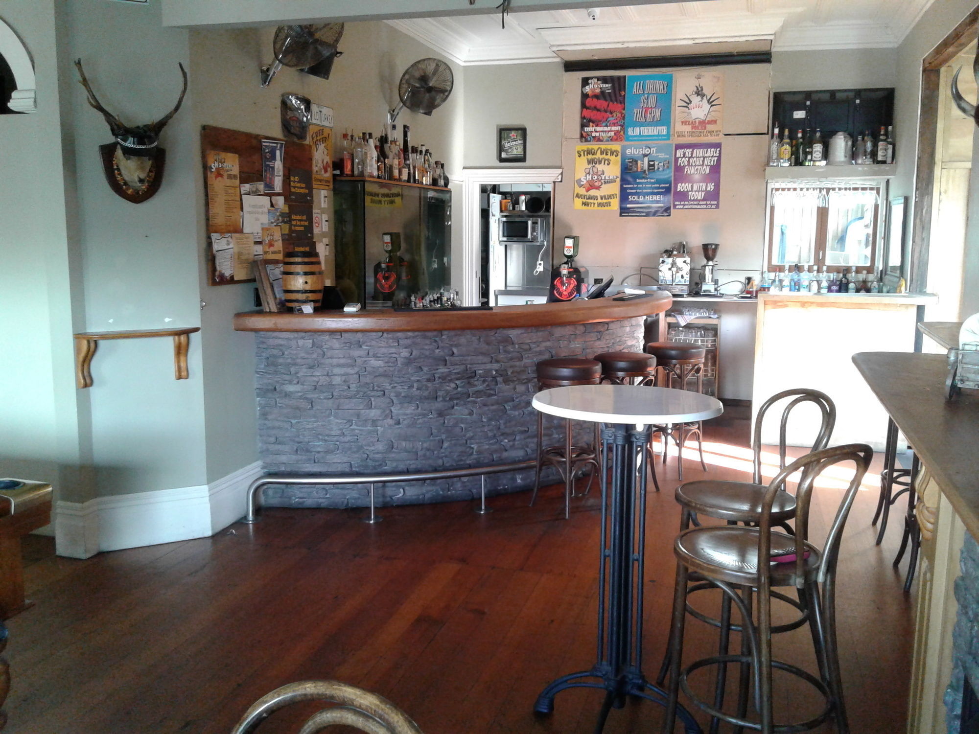 Shooters Saloon Hotel & Cabins 奥克兰 外观 照片